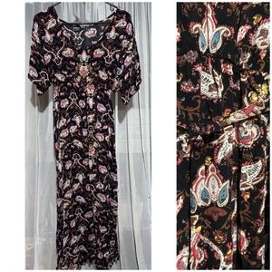 Anadas Collection NWOT Black Paisley Empire Waist Maxi Dress with Pom Tassel Hem